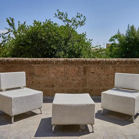 La Piazzetta Bed & Breakfast *