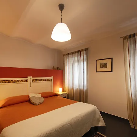 Bed & Breakfast La Piazzetta