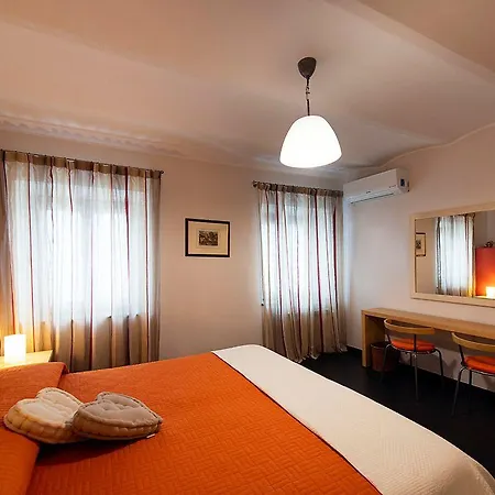 Bed & Breakfast La Piazzetta 3*