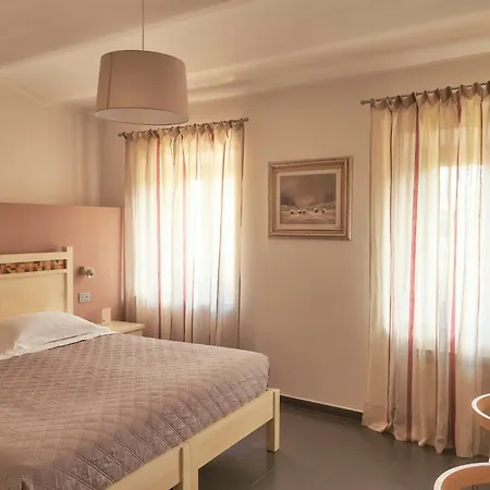 La Piazzetta Rooms 3*