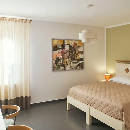 ベッド・アンド・ブレックファスト La Piazzetta Rooms オルヴィエート